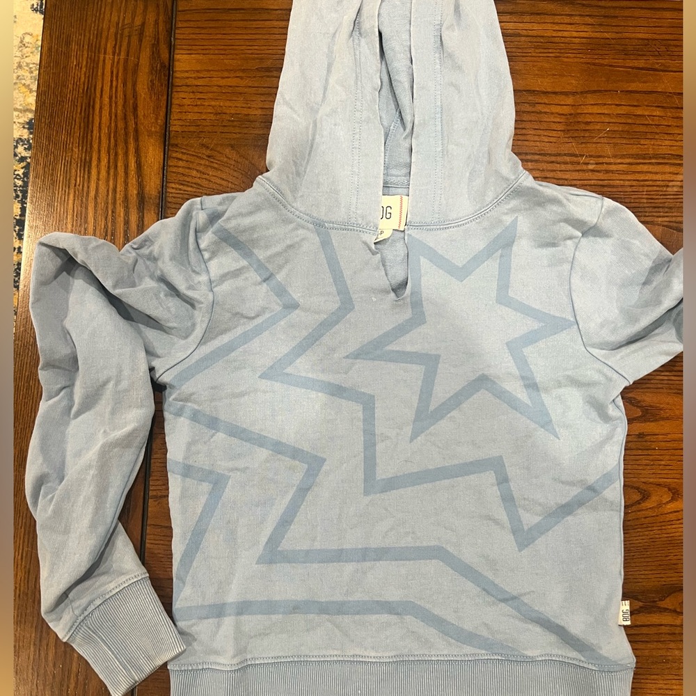 BDG Light Blue Hoodie with star Pattern 
Tween small 


Great condition